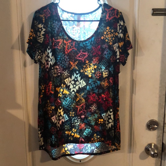 Patterned Tunic - Picture 3 of 6